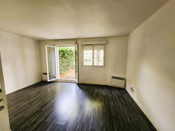 Appartement Thiais 1 pièce(s) 23.21 m2