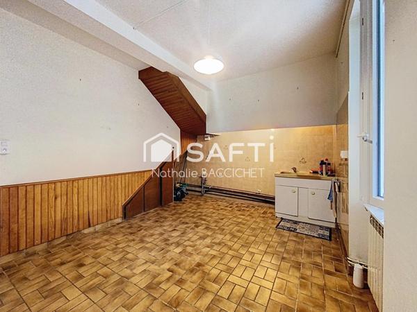 GRANDE MAISON 128 m² – 4 CHAMBRES – PETIT PRIX – CENTRE VILLAGE