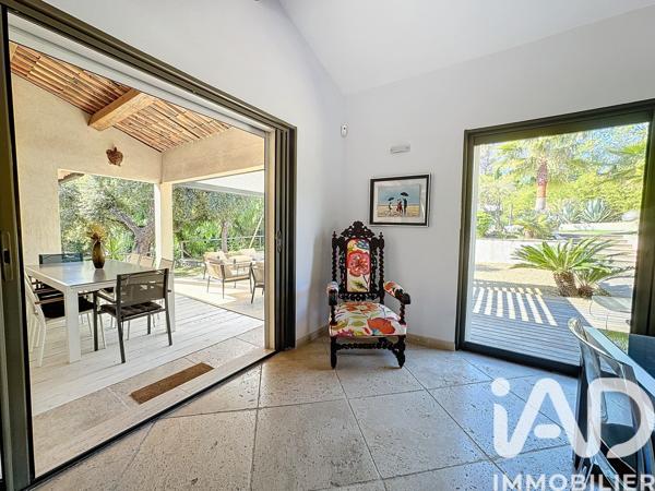 Maison à vendre 5 pièces 181 m² Grimaud
