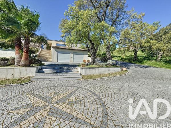 Maison à vendre 5 pièces 181 m² Grimaud