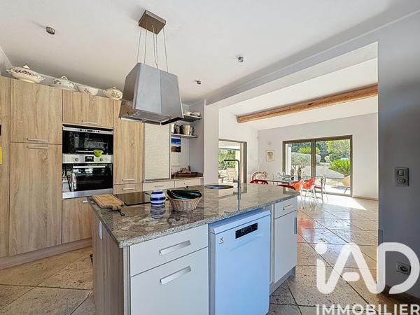 Maison à vendre 5 pièces 181 m² Grimaud