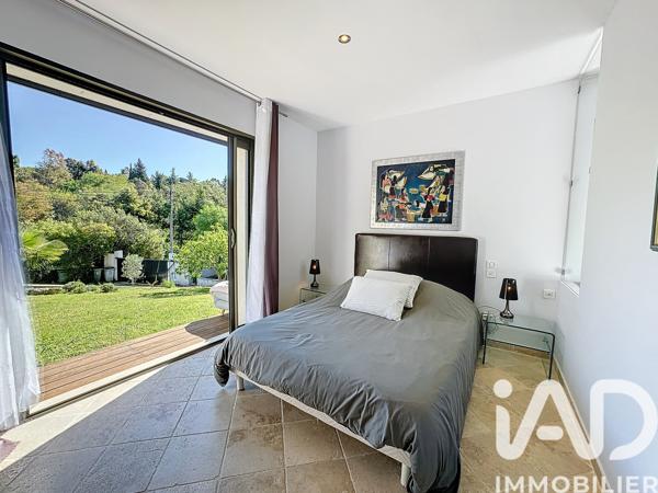 Maison à vendre 5 pièces 181 m² Grimaud