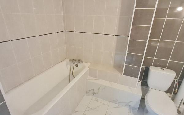 Appartement à vendre    1 pièce • 34 m2 La Seyne-sur-Mer