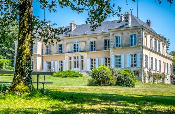 Chateau à vendre à Jazeneuil (86600) - Vienne