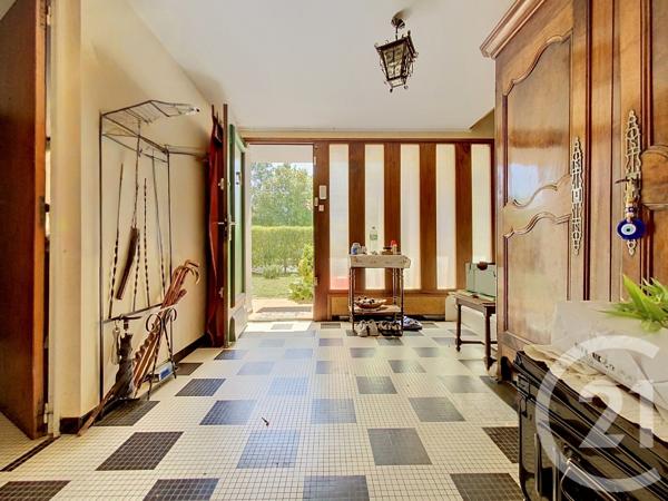 Maison à vendre  6 pièces - 106,90 m 2   ROCHEFORT  - 17