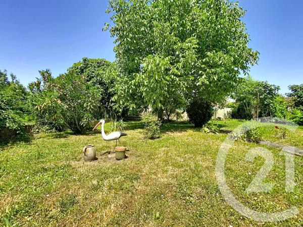 Maison à vendre  6 pièces - 106,90 m 2   ROCHEFORT  - 17