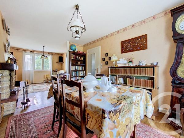 Maison à vendre  6 pièces - 106,90 m 2   ROCHEFORT  - 17