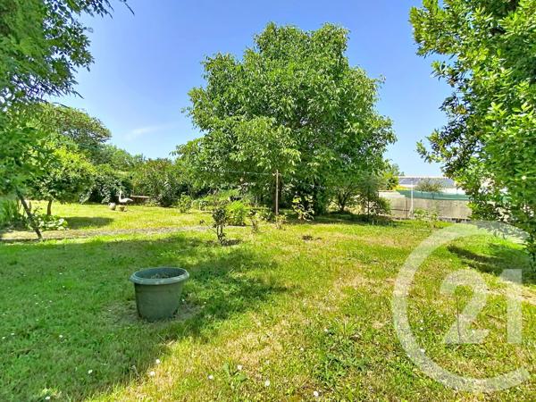 Maison à vendre  6 pièces - 106,90 m 2   ROCHEFORT  - 17
