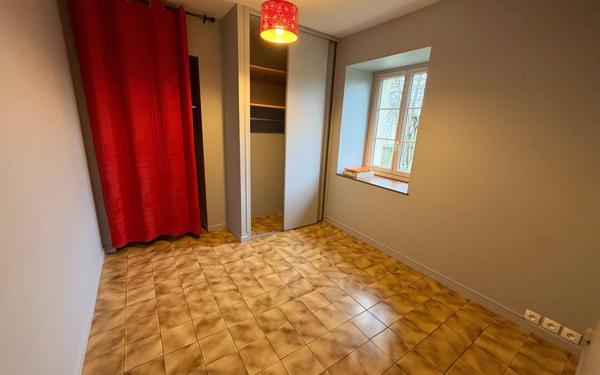 Maison à vendre    4 pièces •  La Ferrière-Béchet