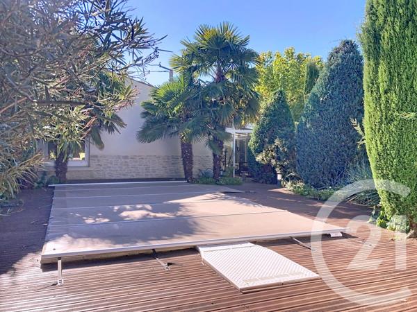 Maison à vendre  5 pièces - 150 m2 ROCHEFORT - 17