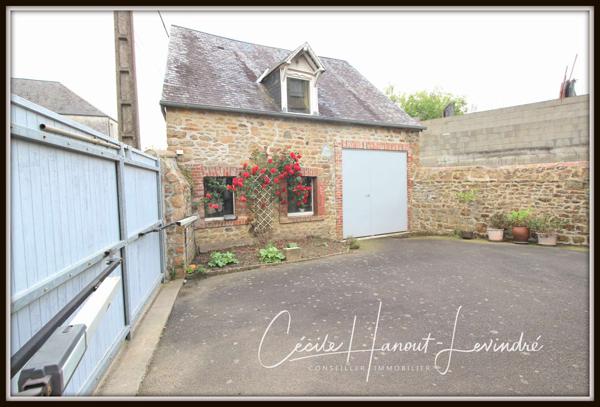 Avranches (50300) AVRANCHES - Proximité immédiate du centre-ville. Propriété en pierre 174 m² - 6 chambres sur sous-sol . Dépen