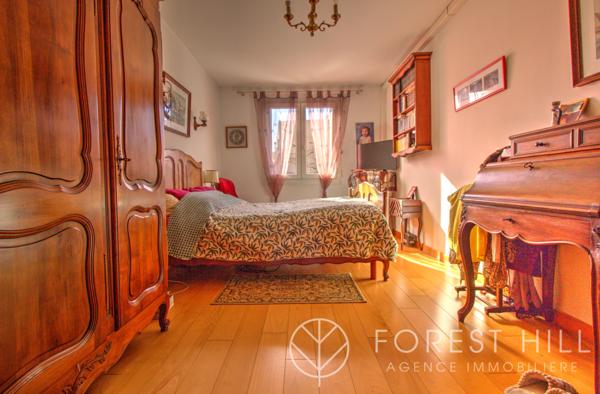 Céret (66400) Maison familiale centre ville avec appartements indépendants