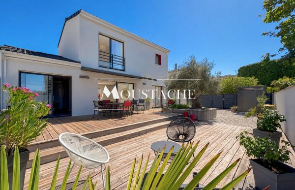 SUPERBE VILLA CONTEMPORAINE ET SON APERÇU MER - À 800 M DE LA PLAGE DE ROYAN PONTAILLAC -