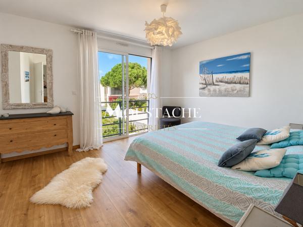 SUPERBE VILLA CONTEMPORAINE ET SON APERÇU MER - À 800 M DE LA PLAGE DE ROYAN PONTAILLAC -