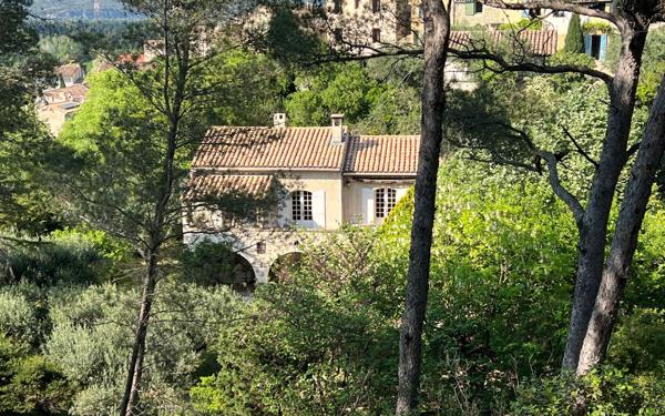 Maison à vendre    5 pièces • 206 m2 Barbentane