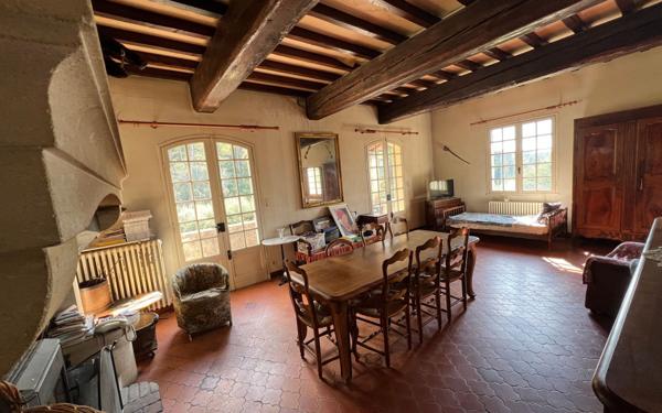 Maison à vendre    5 pièces • 206 m2 Barbentane