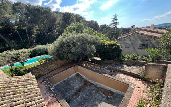 Maison à vendre    5 pièces • 206 m2 Barbentane