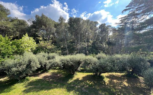 Maison à vendre    5 pièces • 206 m2 Barbentane