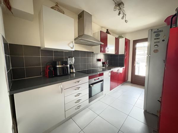 Marseille (13009) APPARTEMENT de 3 PIECES avec BALCONS dans le 9EME / Proximité TRAMWAY