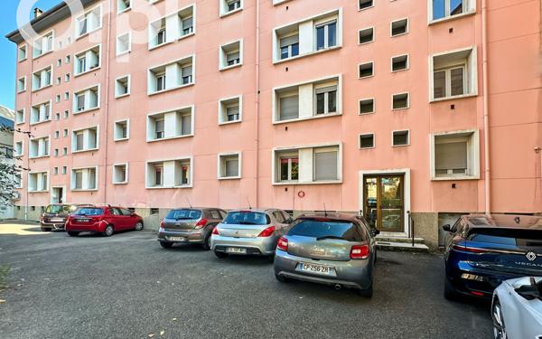 Appartement à vendre    4 pièces • 77,13 m2 Aubenas