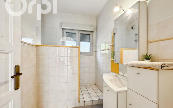 Appartement à vendre    4 pièces • 77,13 m2 Aubenas