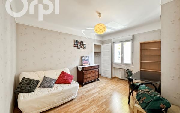 Appartement à vendre    4 pièces • 77,13 m2 Aubenas