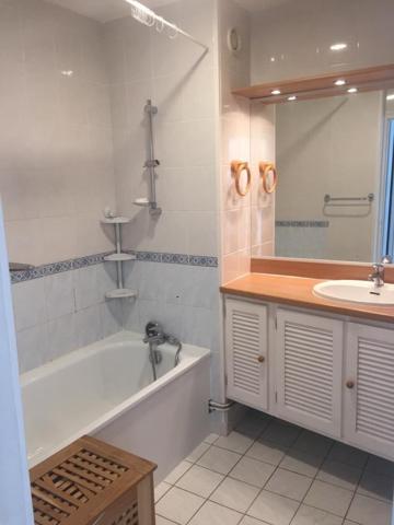 Appartement T4 de 88m² acutellement loué à LAMBERSART (59) proche de toutes commodités à vendre