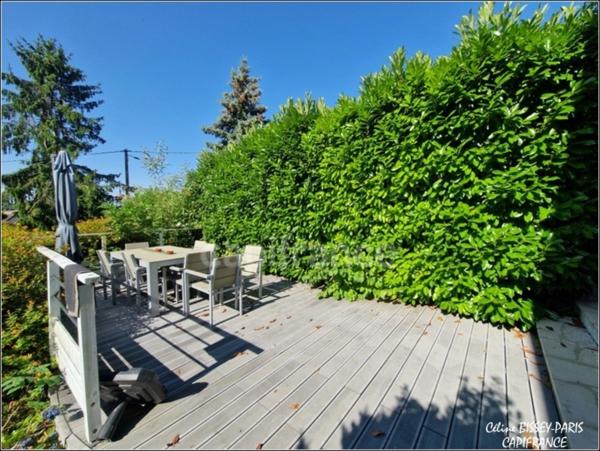 🏡 Grande maison familiale – 222 m² – 6 chambres – Terrain 3 927 m² –