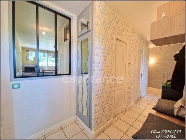 🏡 Grande maison familiale – 222 m² – 6 chambres – Terrain 3 927 m² –