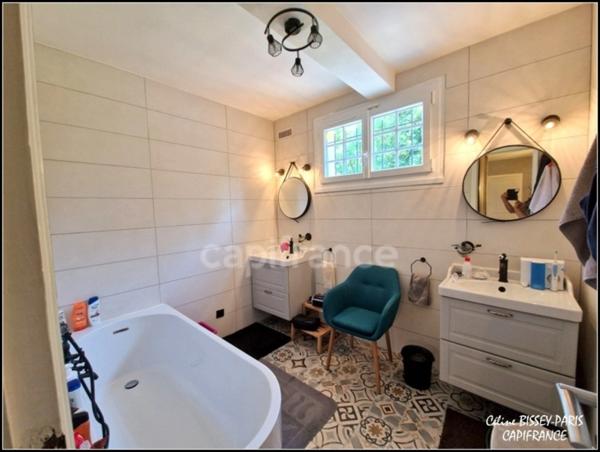 🏡 Grande maison familiale – 222 m² – 6 chambres – Terrain 3 927 m² –