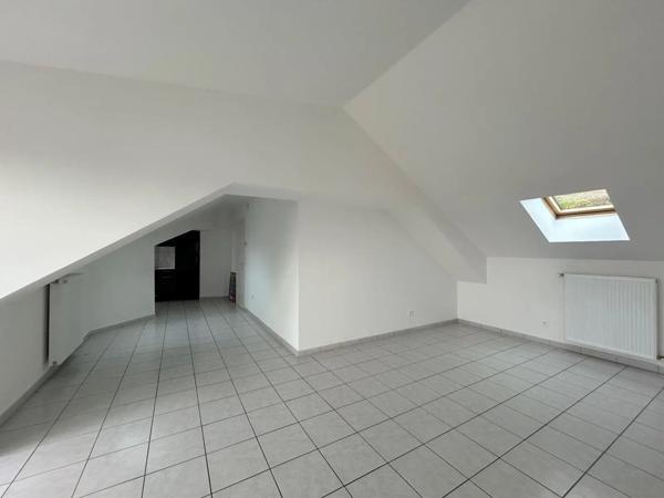 Appartement à louer 5 pièces 85.57m²