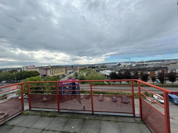 Appartement à louer 5 pièces 85.57m²