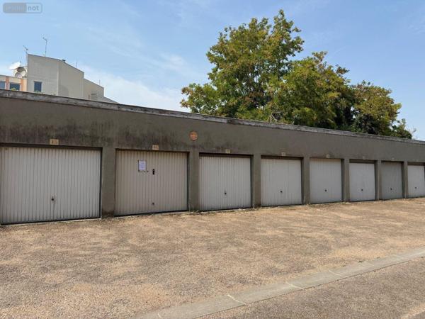 Garage fermé à vendre à Troyes dans l'Aube (10000), ref : 10010/428   
Boulevard Blanqui