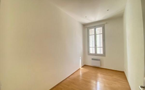 Appartement à vendre    3 pièces •  Barbentane