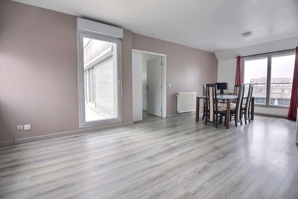 Appartement Saint Ouen Sur Seine 6 pièce(s) 110 m2