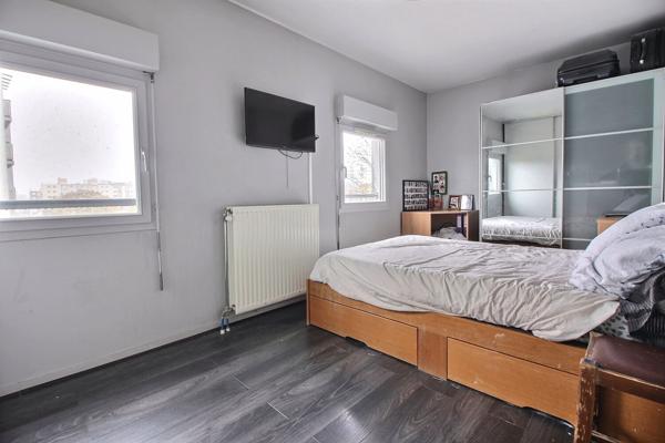 Appartement Saint Ouen Sur Seine 6 pièce(s) 110 m2