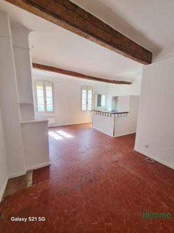 Exclusivité et Affaire Draguignan dans bel immeuble grand appartement F4 104m traversant au 3eme étage 105000€ Draguignan (83300)