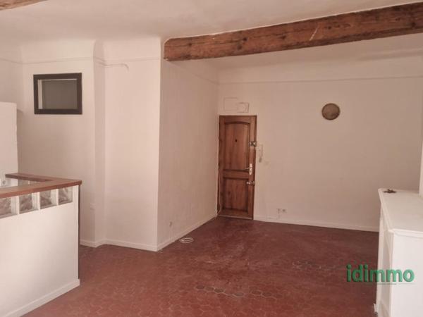 Exclusivité et Affaire Draguignan dans bel immeuble grand appartement F4 104m traversant au 3eme étage 105000€ Draguignan (83300)