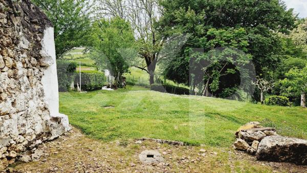 HANGAR À RÉINVENTER – TERRAIN ARBORÉ 376 m² – PROJET DE MAISON INDIVIDUELLE