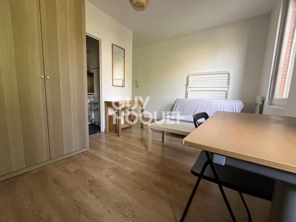 Secteur Grand Rond Studio rénové meublé - proximité bus et métros