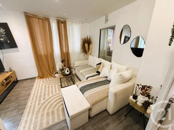 Appartement T2 à vendre  2 pièces - 39 m 2   LYON  - 69008