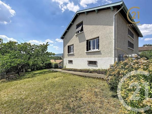 Maison à vendre  8 pièces - 197 m 2   MORNANT  - 69