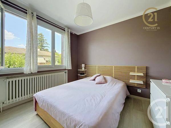 Maison à vendre  8 pièces - 197 m 2   MORNANT  - 69