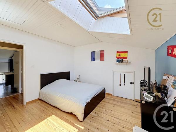 Maison à vendre  8 pièces - 197 m 2   MORNANT  - 69