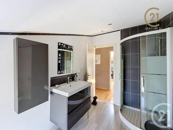 Maison à vendre  8 pièces - 197 m 2   MORNANT  - 69