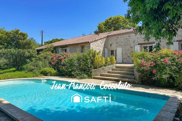 Maison familiale en pierre rénovée avec piscine