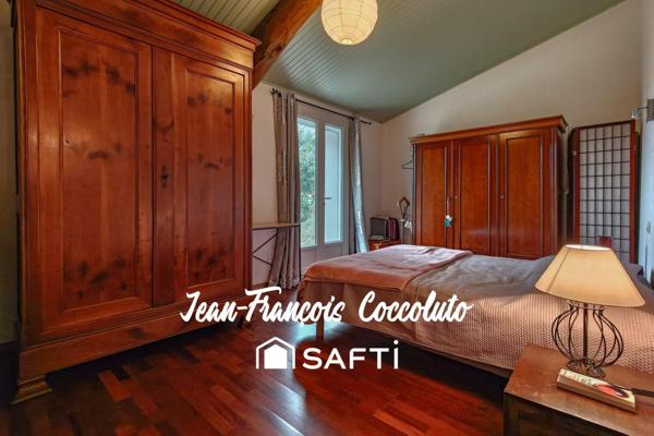 Maison familiale en pierre rénovée avec piscine