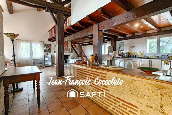 Maison familiale en pierre rénovée avec piscine