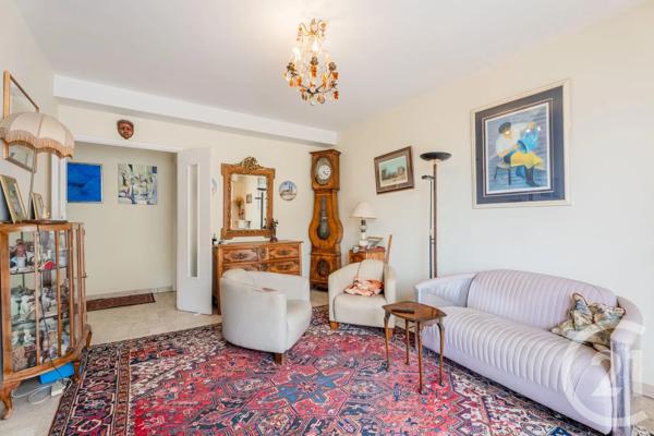 Appartement F4 à vendre  4 pièces - 90 m 2   BEAULIEU SUR MER  - 06