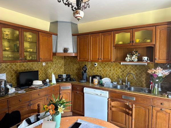 Maison 10 pièce(s) 3 chambre(s) 180 m²